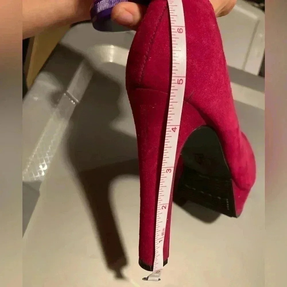 Heels‎ - Picture 9 of 9